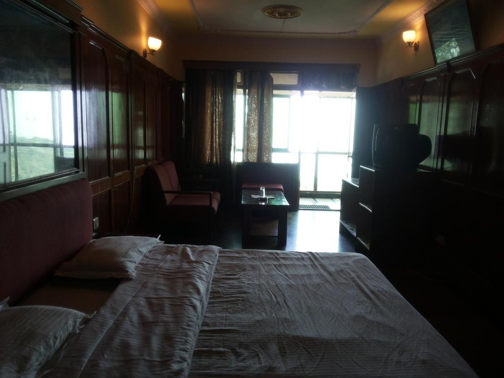 Valley View Hotel Mussoorie Rum bild