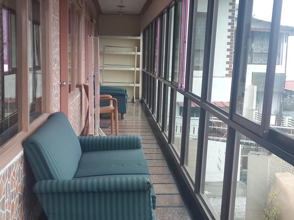 Valley View Hotel Mussoorie Exteriör bild